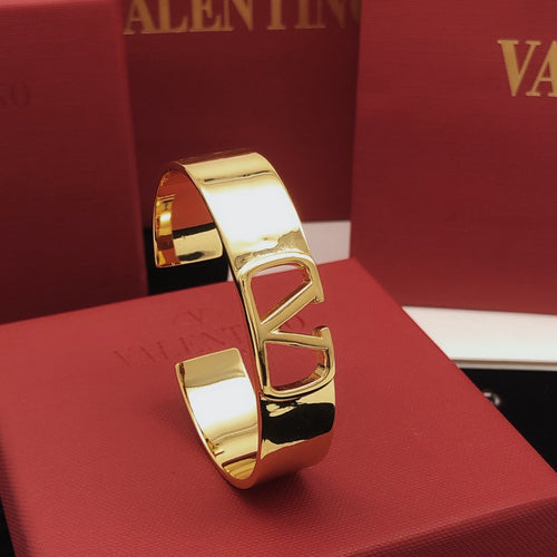 18K Valentino Cuff Bracelet
