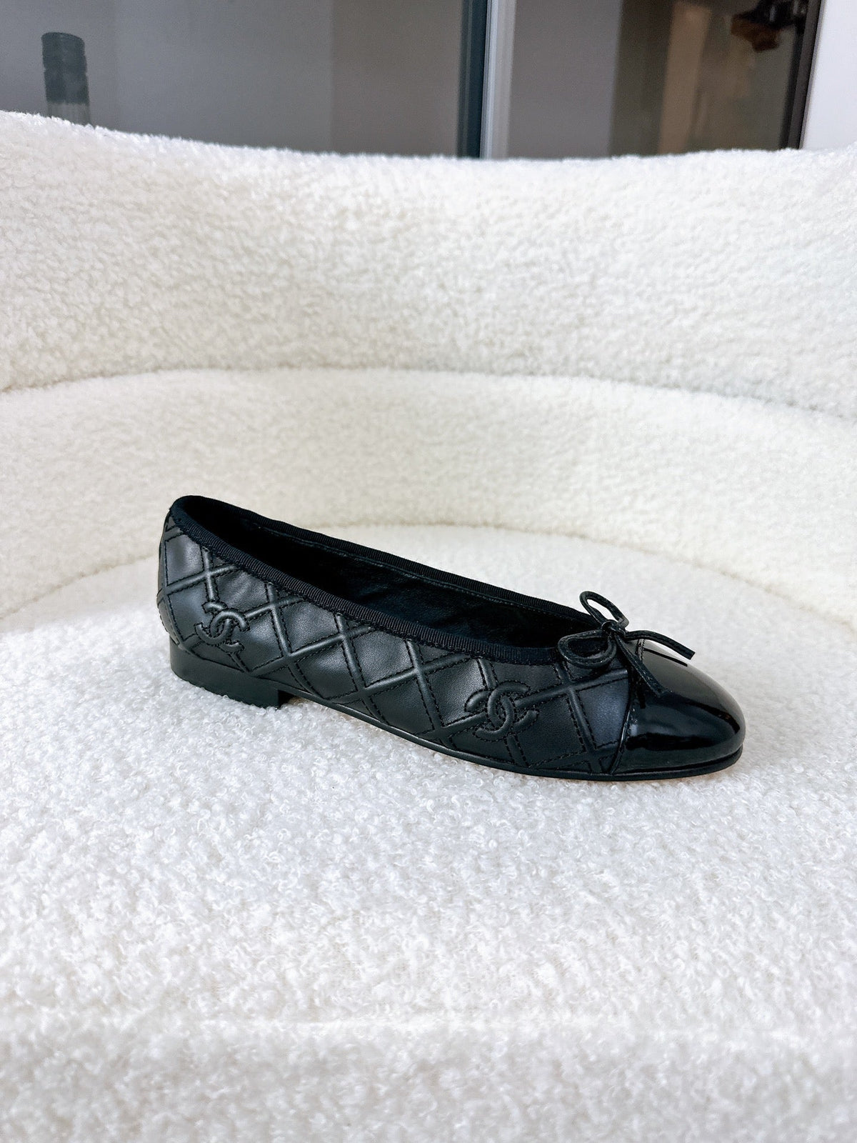 CHANEL BALLET FLATS BOW IN BLACK CALFSKIN QUILTED